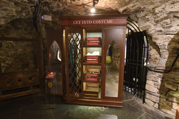 Try on replicas of the Tudor costumes